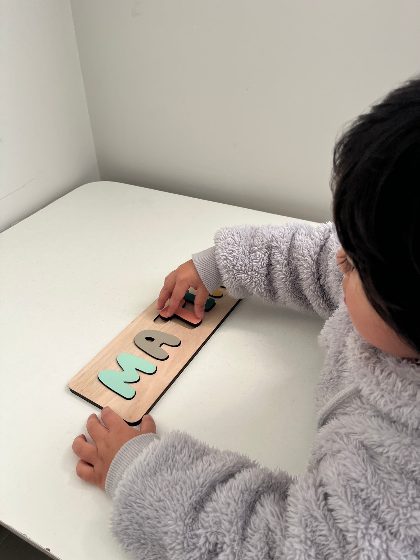 Puzzle de Madera con Nombre Personalizado para Niños – Juguete Educativo y Decorativo